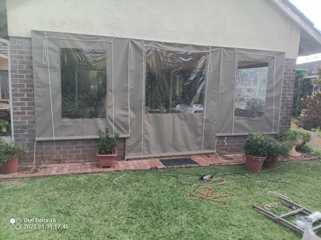 Clear-PVC blinds